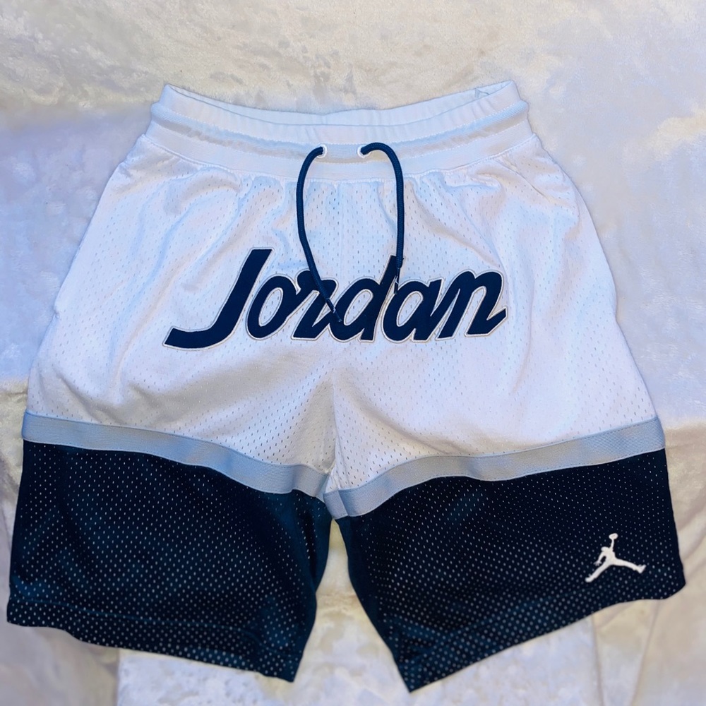 Jordan Shorts Boys Large